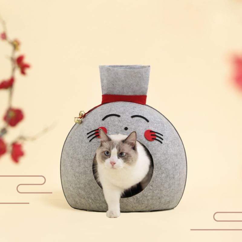 Christmas Covered Felt Cat Bed