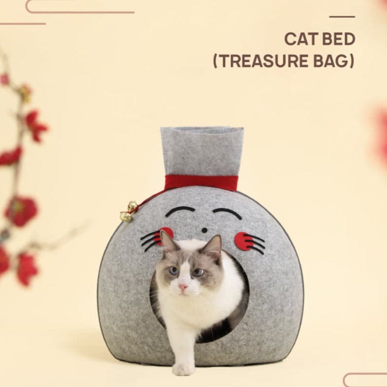 Christmas Covered Felt Cat Bed